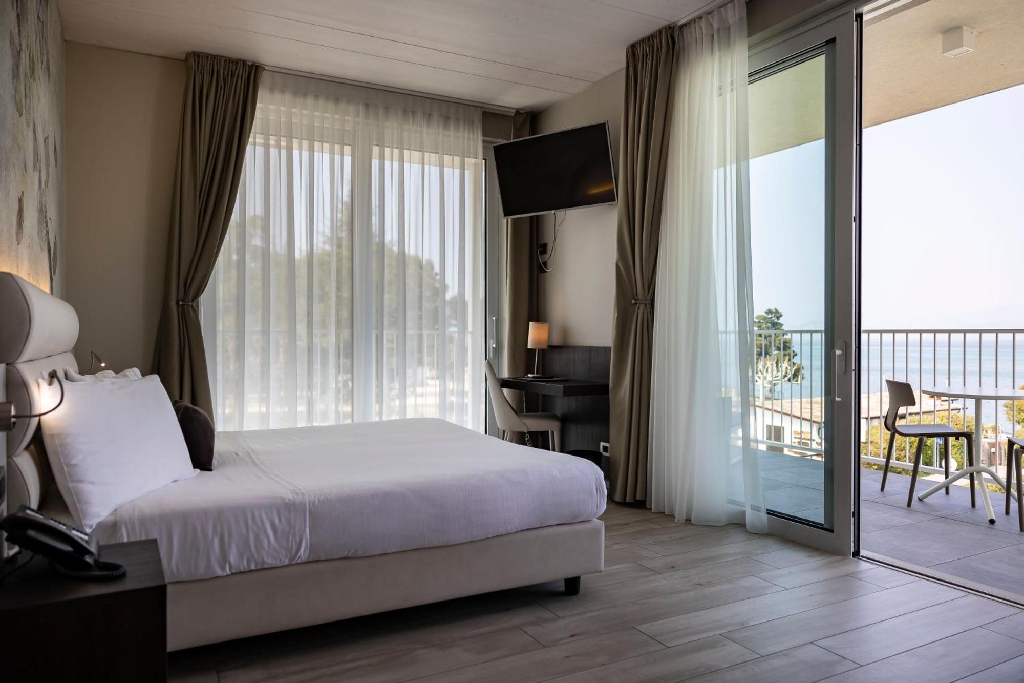 Vision Hotel 4*
