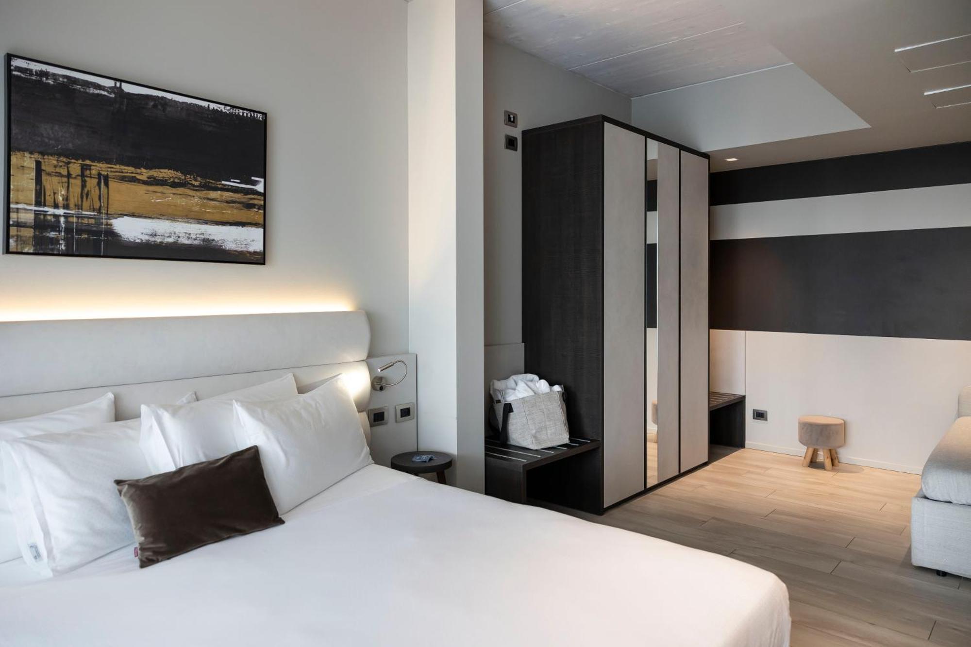 Vision Hotel 4*