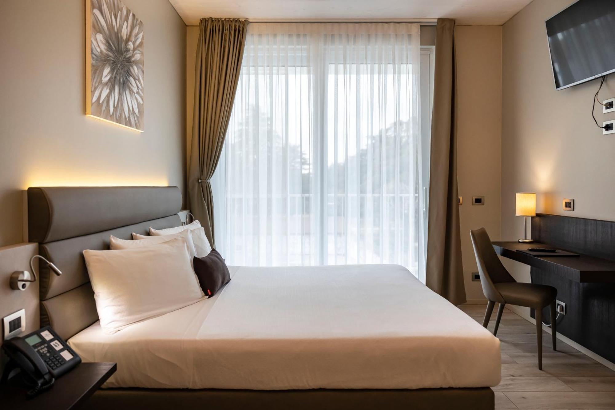 Vision Hotel 4*